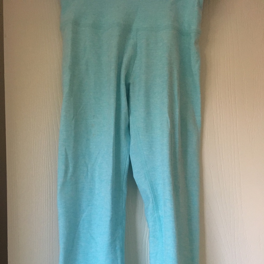 Beyond yoga crop leggings